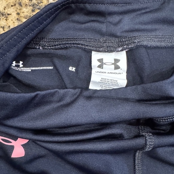 Under Armour Kids Black Leggings with Pink Logo Kids 6X - Picture 2 of 4